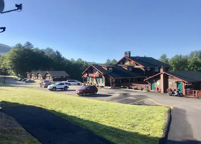 Swiss Chalets Village Inn